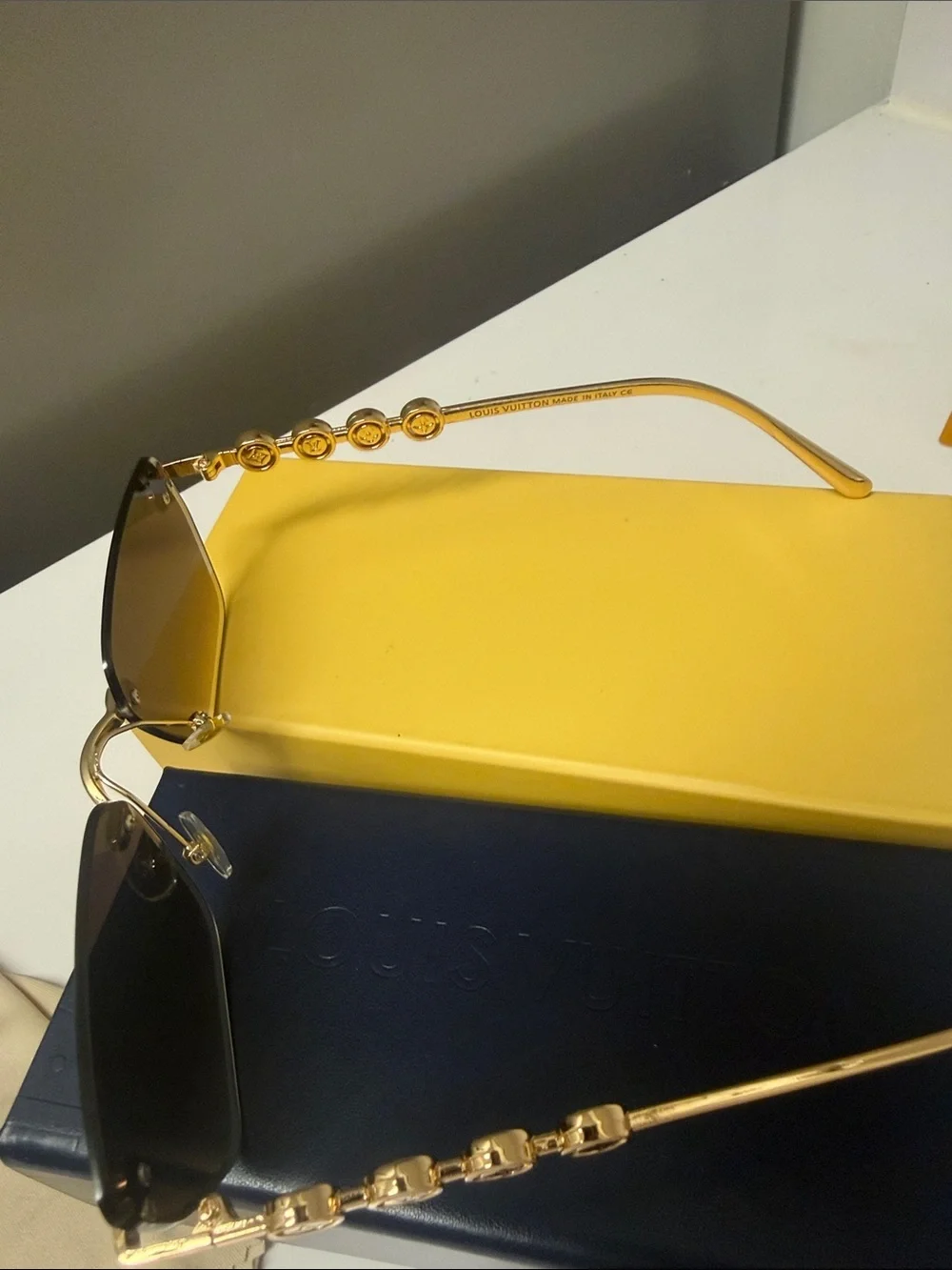 Gold-Tone Rimless Sunglasses with Dark Brown Gradient Lenses